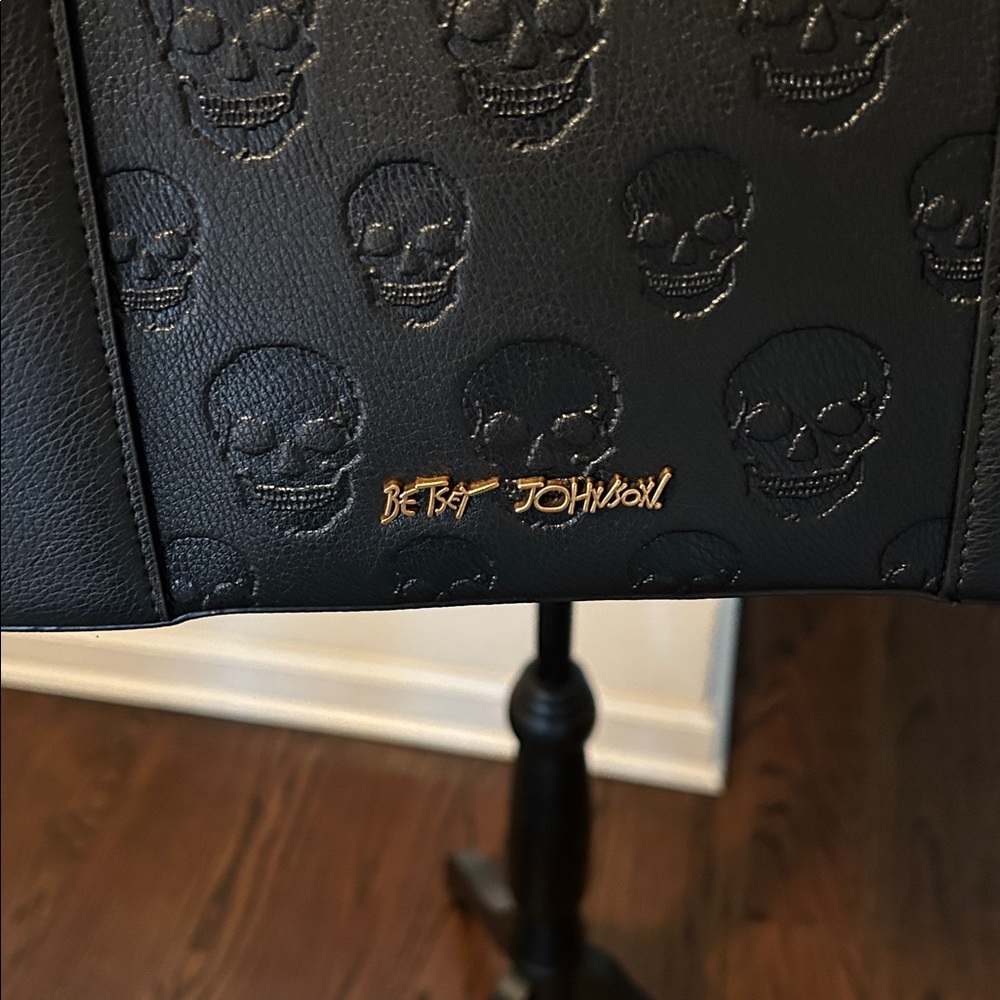 Betsey Johnson Black Embossed Skull Shoulder Bag - Picture 2 of 14